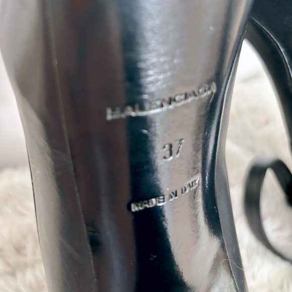 BALENCIAGA DESIGNER BLACK LEATHER PUMPS HAND MADE ITALY ALMOND TOE BUCKLE SZ 7 - Picture 7 of 16